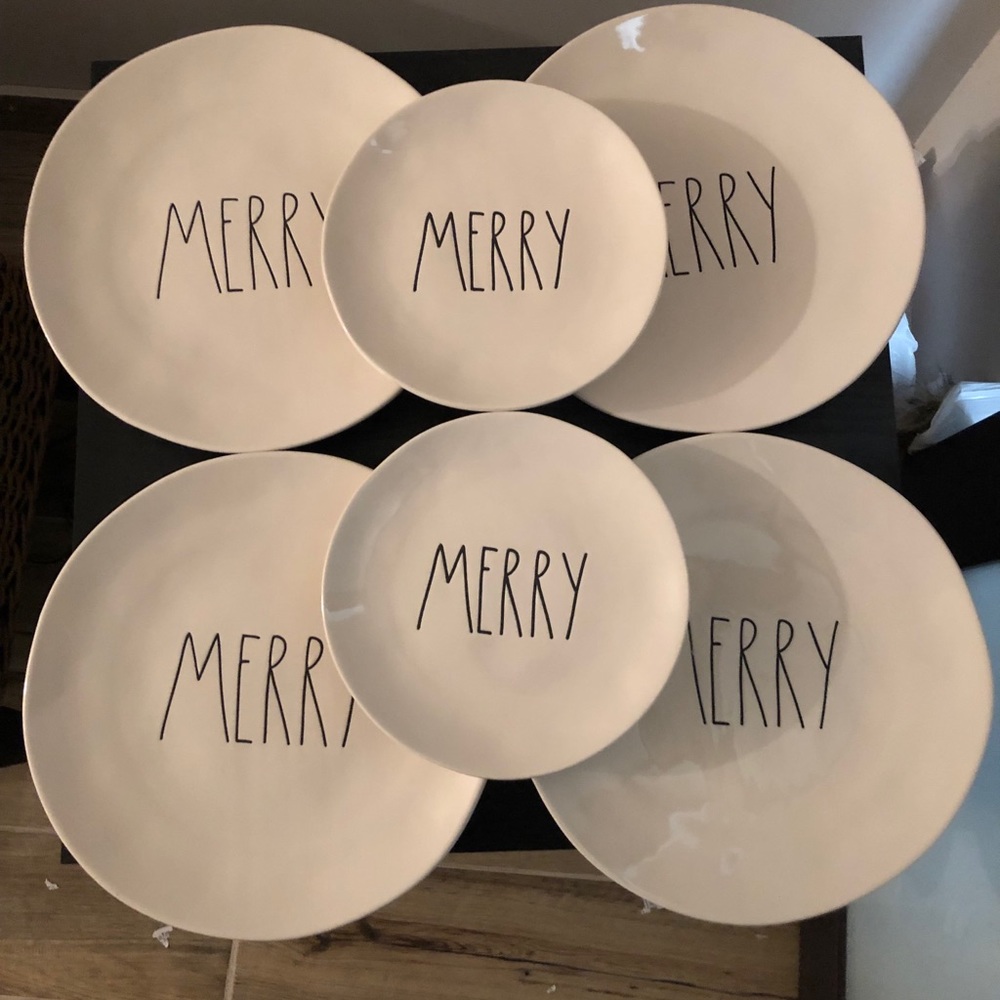 Rae Dunn Christmas plate set